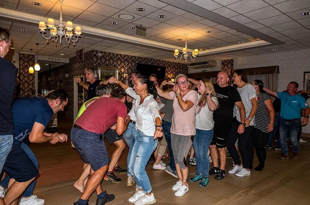 Rajajmo_vse_do_zore._